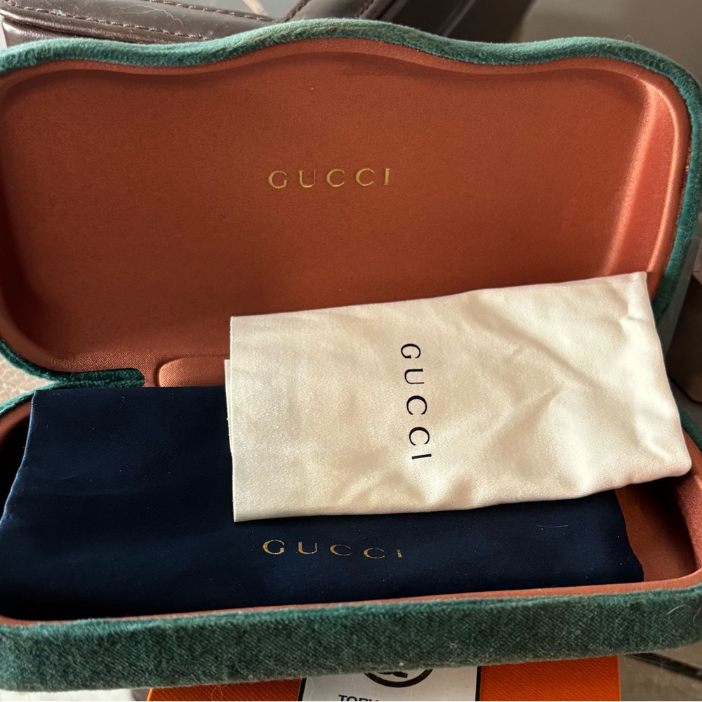 Gucci Designer Sunglasses
GG0646S 001 - Picture 11 of 11